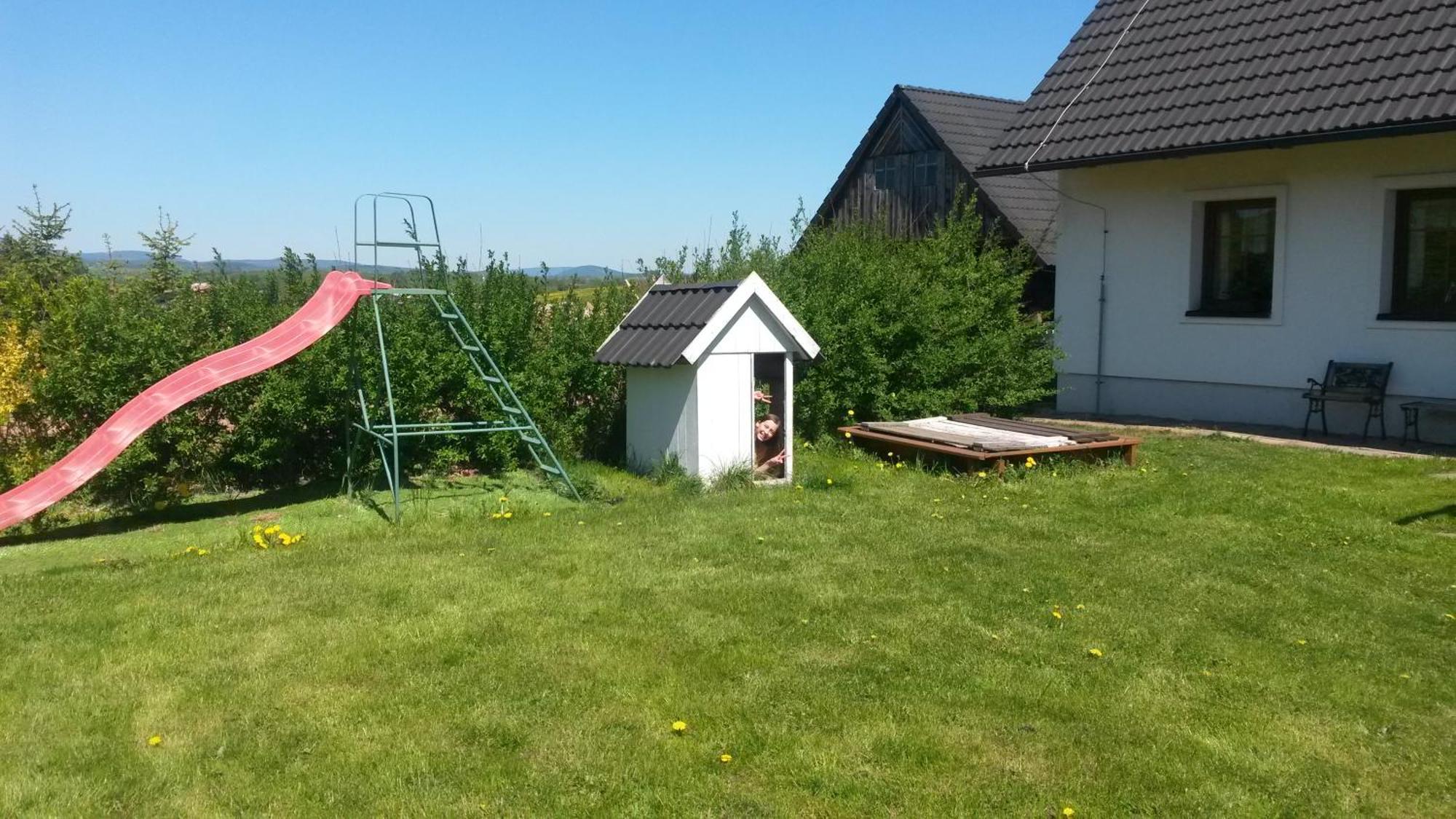 Apartman V Chaloupce Na Vrsku Bernsdorf Eksteriør bilde