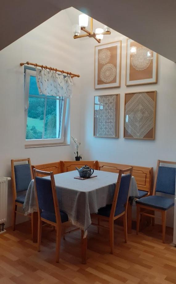 Apartman V Chaloupce Na Vrsku Bernsdorf Eksteriør bilde